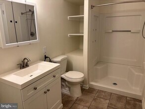 407 Diamond Dr in Newtown, PA - Building Photo - Building Photo