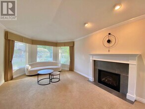 1650 MacDonald Pl in Squamish, BC - Building Photo - Building Photo