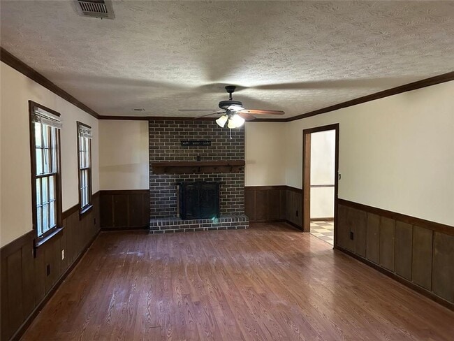 1530 Oleander Dr SW in Lilburn, GA - Building Photo - Building Photo