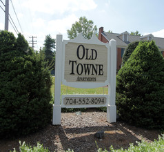 Old Towne in Charlotte, NC - Foto de edificio - Building Photo