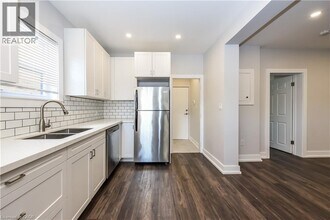 78 Balmoral Ave N in Hamilton, ON - Building Photo - Building Photo