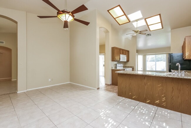 4410 E Yawepe St in Phoenix, AZ - Building Photo - Building Photo