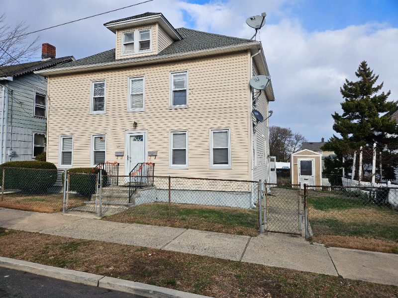 107 N Pine Ave-Unit -1 in South Amboy, NJ - Building Photo