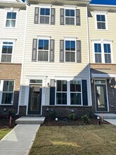 Room in Townhome on Cleburne Ct in Charlotte, NC - Building Photo - Building Photo