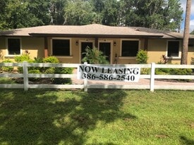 103 N Forsyth St in Bunnell, FL - Building Photo