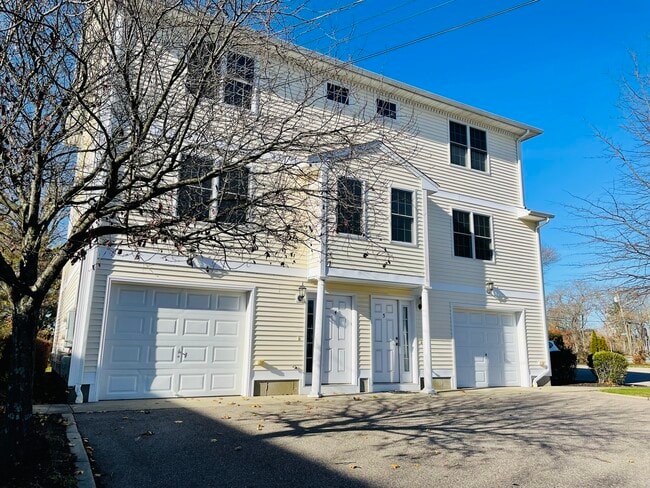 property at 3477 Pawtucket Ave