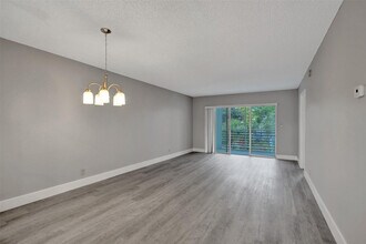 1541 S Ocean Blvd in Pompano Beach, FL - Foto de edificio - Building Photo