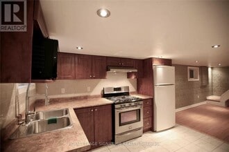 11 Ferrier Ave in Toronto, ON - Building Photo - Building Photo
