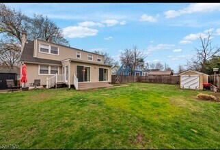 706 Boesel Ave in Manville, NJ - Building Photo - Building Photo