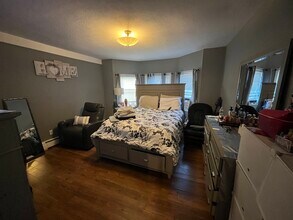 11 Orchard St, Unit 1 in Haverhill, MA - Foto de edificio - Building Photo