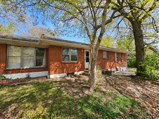 112 Olympia Dr in Ferguson, MO - Building Photo - Building Photo