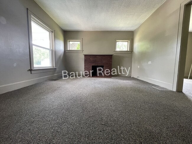 200-202-202 Holbrook St in Ashland, OH - Building Photo - Building Photo