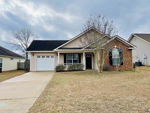 113 Larkspur Ln in Bonaire, GA - Building Photo - Building Photo