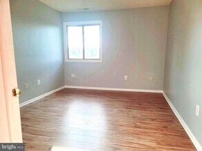 307 Ravens Crest Dr in Plainsboro, NJ - Building Photo - Building Photo