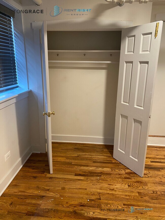 845 W Agatite Ave in Chicago, IL - Foto de edificio - Building Photo