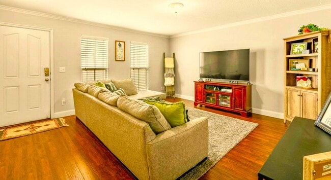 property at 4721 S Falkirk Dr