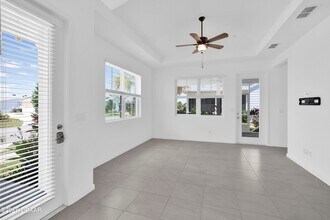 512 Landshark Blvd in Daytona Beach, FL - Foto de edificio - Building Photo