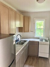 16 Woodlawn St in New Bedford, MA - Building Photo - Building Photo