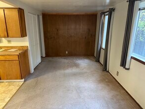 7812 Lynch Rd, Unit Sebastopol Studio in Sebastopol, CA - Building Photo - Building Photo