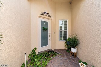 10523 Carolina Willow Dr in Ft. Myers, FL - Building Photo - Building Photo