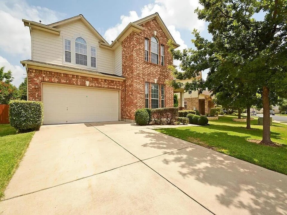 106 N Field St in Round Rock, TX - Building Photo