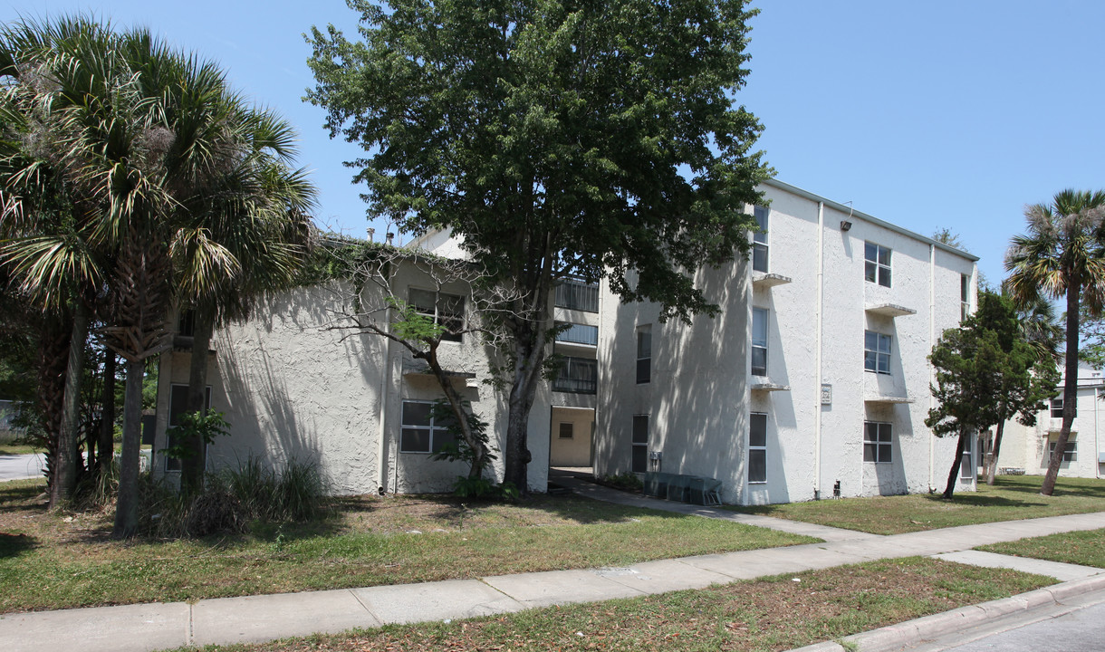 Cascade Apartments in Jacksonville, FL - Building Photo