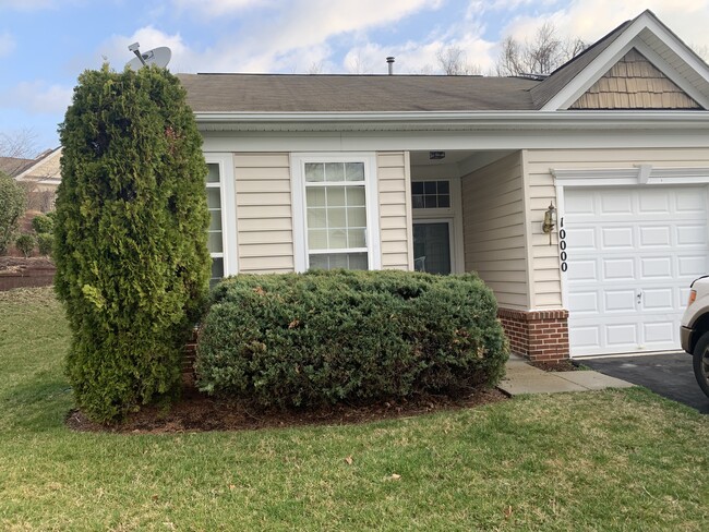 property at 10000 Goldenwood Ct