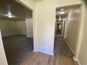 3570 Paramount St in North Richland Hills, TX - Building Photo - Building Photo