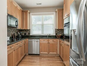 1037 Davant Ln in Charlotte, NC - Building Photo - Building Photo