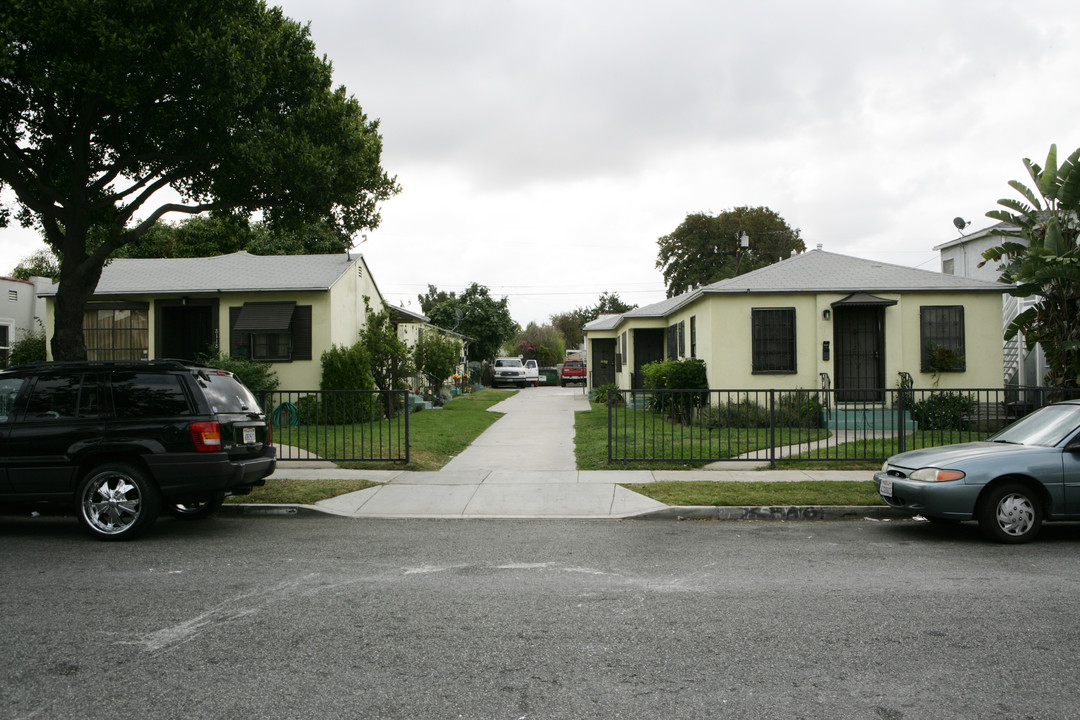 8118 Chestnut Ave in South Gate, CA - Building Photo