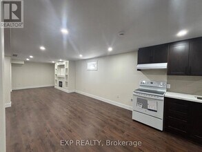 50 Jackman Crescent in Vaughan, ON - Building Photo - Building Photo