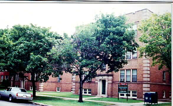 Thorndale Court Apartment in Chicago, IL - Building Photo - Building Photo