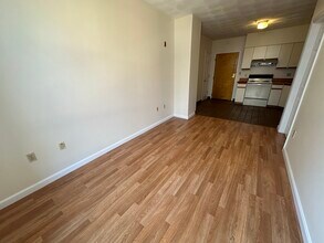 83 Essex St, Unit 5 in Boston, MA - Building Photo - Building Photo