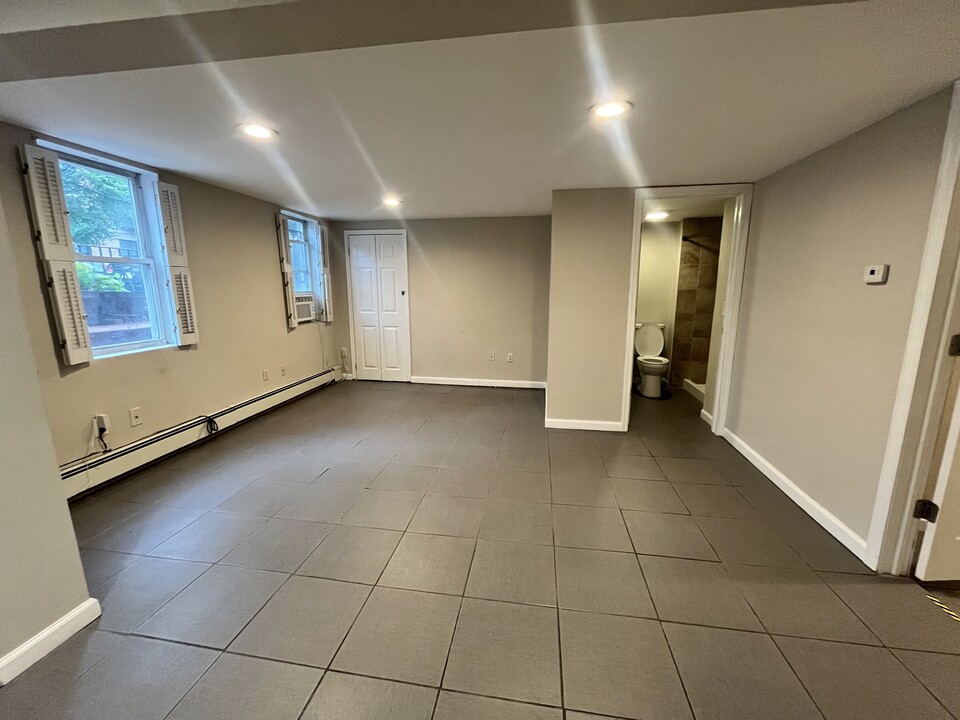 222 4th St in Jersey City, NJ - Building Photo