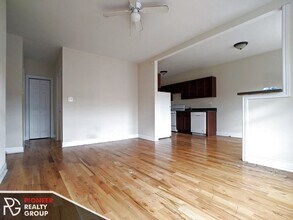 630 W Cornelia Ave, Unit #C626-S3 in Chicago, IL - Building Photo - Building Photo