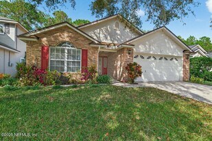 1727 Canopy Oaks Dr in Orange Park, FL - Building Photo