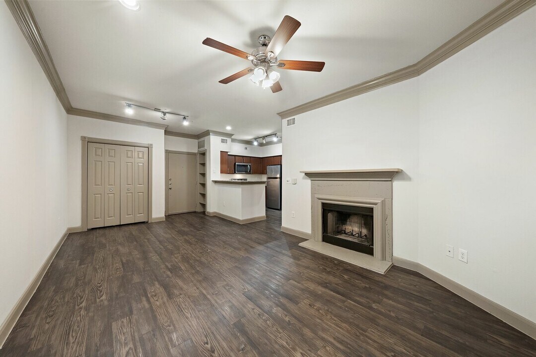 8882 Westheimer Rd in Houston, TX - Building Photo