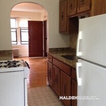 349 Pleasant St in Malden, MA - Building Photo