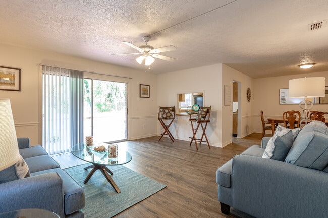 Carlton Arms of South Lakeland in Lakeland, FL - Foto de edificio - Interior Photo