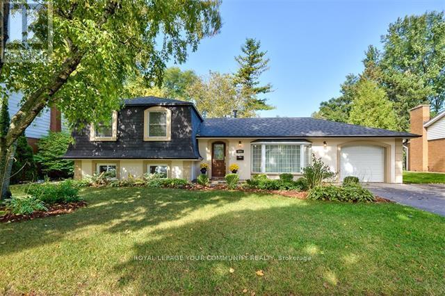 3501 Spruce Ave in Burlington, ON - Building Photo