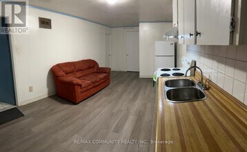 153 Cimmaron St in Markham, ON - Building Photo - Building Photo