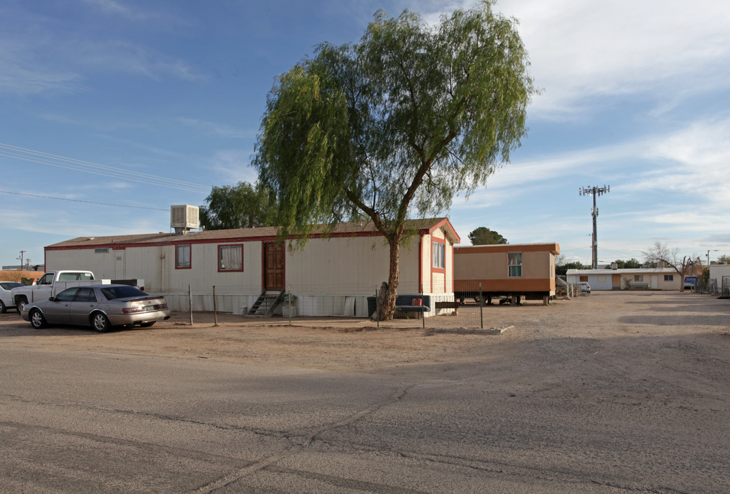 Golden Dawn MHP in Tucson, AZ - Building Photo