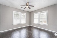 1707 Terry St photo'