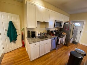 65 Park Dr in Boston, MA - Foto de edificio - Building Photo