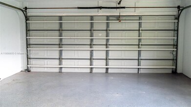 2841 NW 10th Ave in Wilton Manors, FL - Building Photo - Building Photo