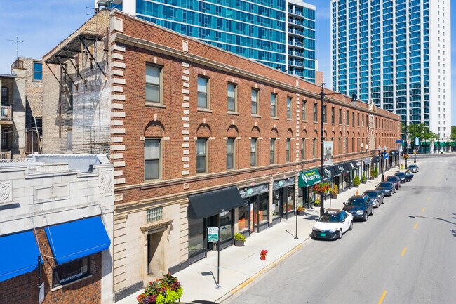 Graceway Corners in Chicago, IL - Foto de edificio - Building Photo