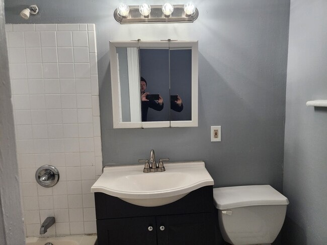 210 Main St in Poughkeepsie, NY - Building Photo - Building Photo