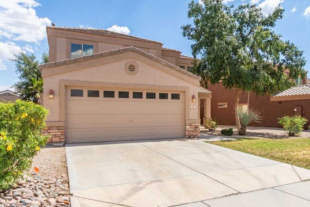 1211 E Maddison St in San Tan Valley, AZ - Building Photo