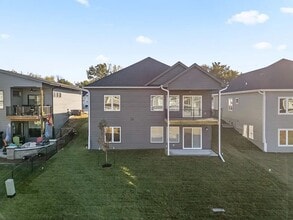 920 Roosevelt St in Polk City, IA - Building Photo - Building Photo