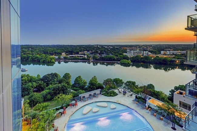 44 East Ave in Austin, TX - Building Photo - Building Photo